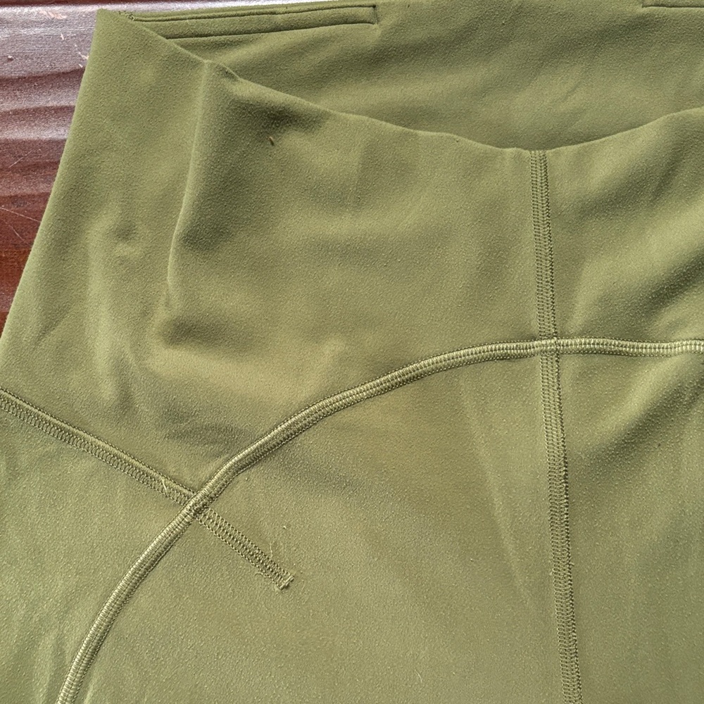 High-Waisted Lululemon - Picture 2 of 3